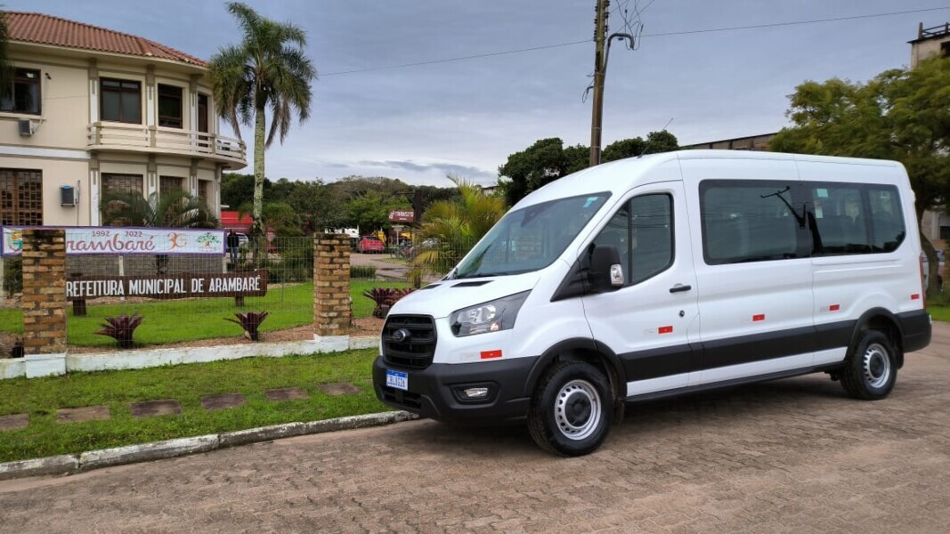 nova-van-para-secretaria-de-desenvolvimento-social-de-arambare