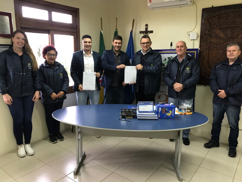 a-prefeitura-de-arambare-da-mais-um-passo-rumo-a-construcao-da-nova-ponte