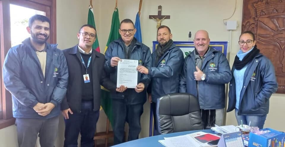 o-municipio-de-arambare-assina-contrato-com-banrisul-cartoes-sa