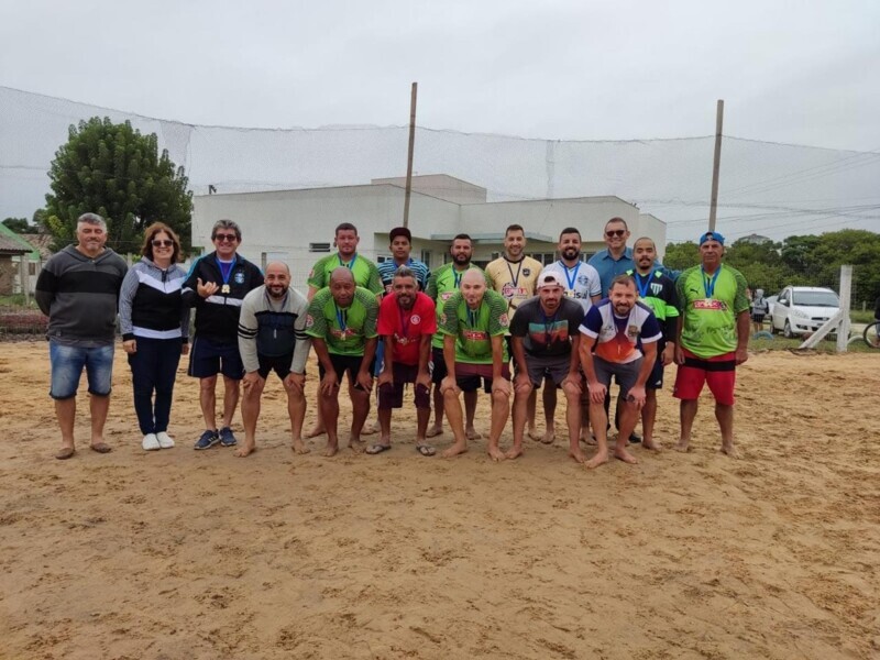 entrega-da-quadra-poliesportiva-de-areia-junto-ao-loteamento-popular