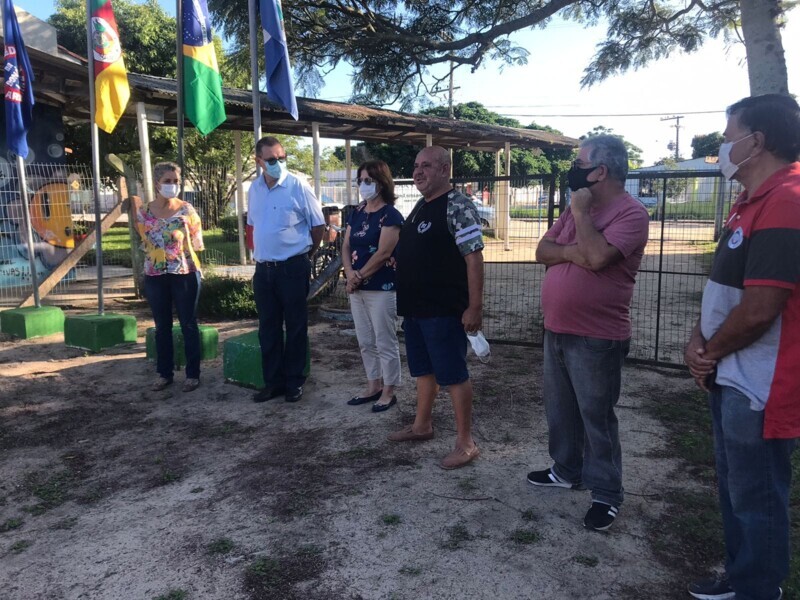 solenidade-eeem-dr-donario-lopes-referente-programacao-aos-30-anos-de-emancipacao-politica-de-arambare