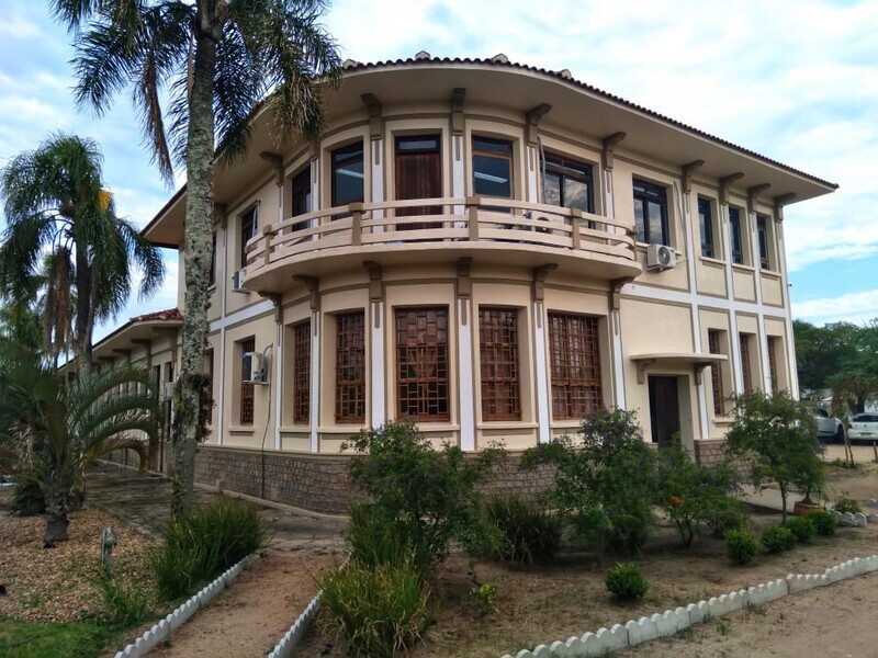 predio-historico-onde-esta-localizada-a-prefeitura-municipal-de-arambare-recebe-trabalho-de-restauracao