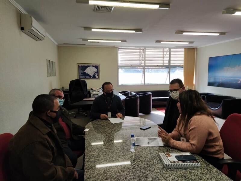 reuniao-em-porto-alegre-na-ceee