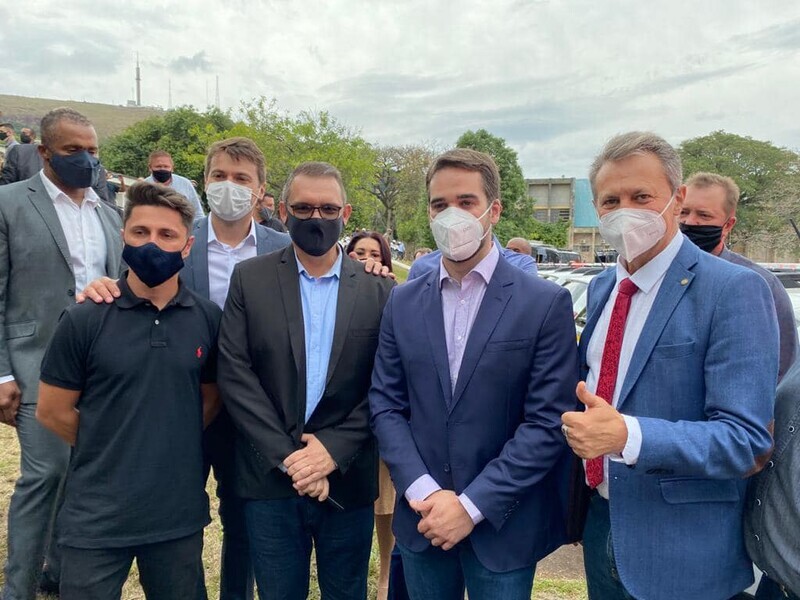 brigada-militar-de-arambare-e-contemplada-com-viatura-zero-quilometro-e-semiblindada