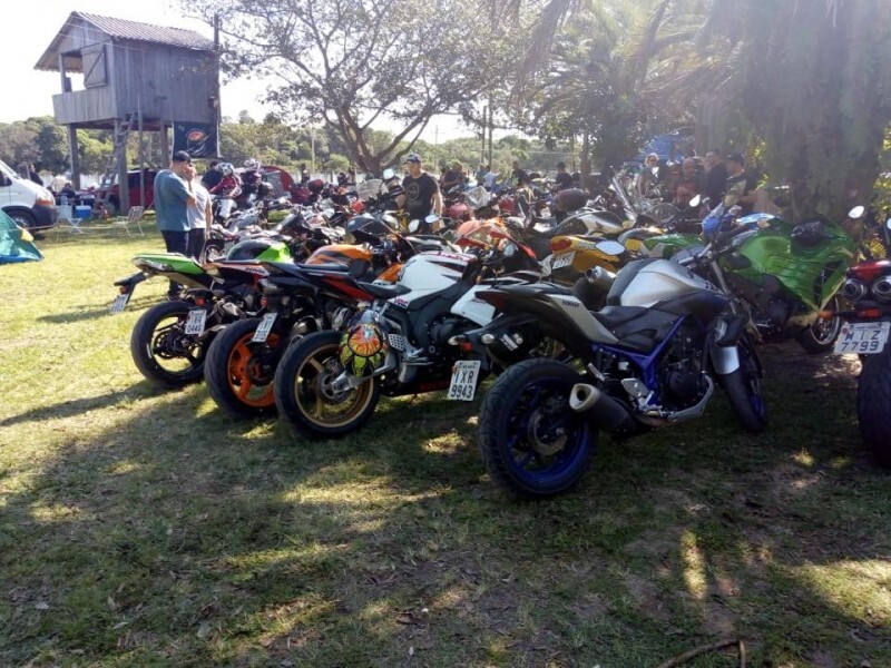 motociclistas-de-todos-os-estado-lotam-arambare